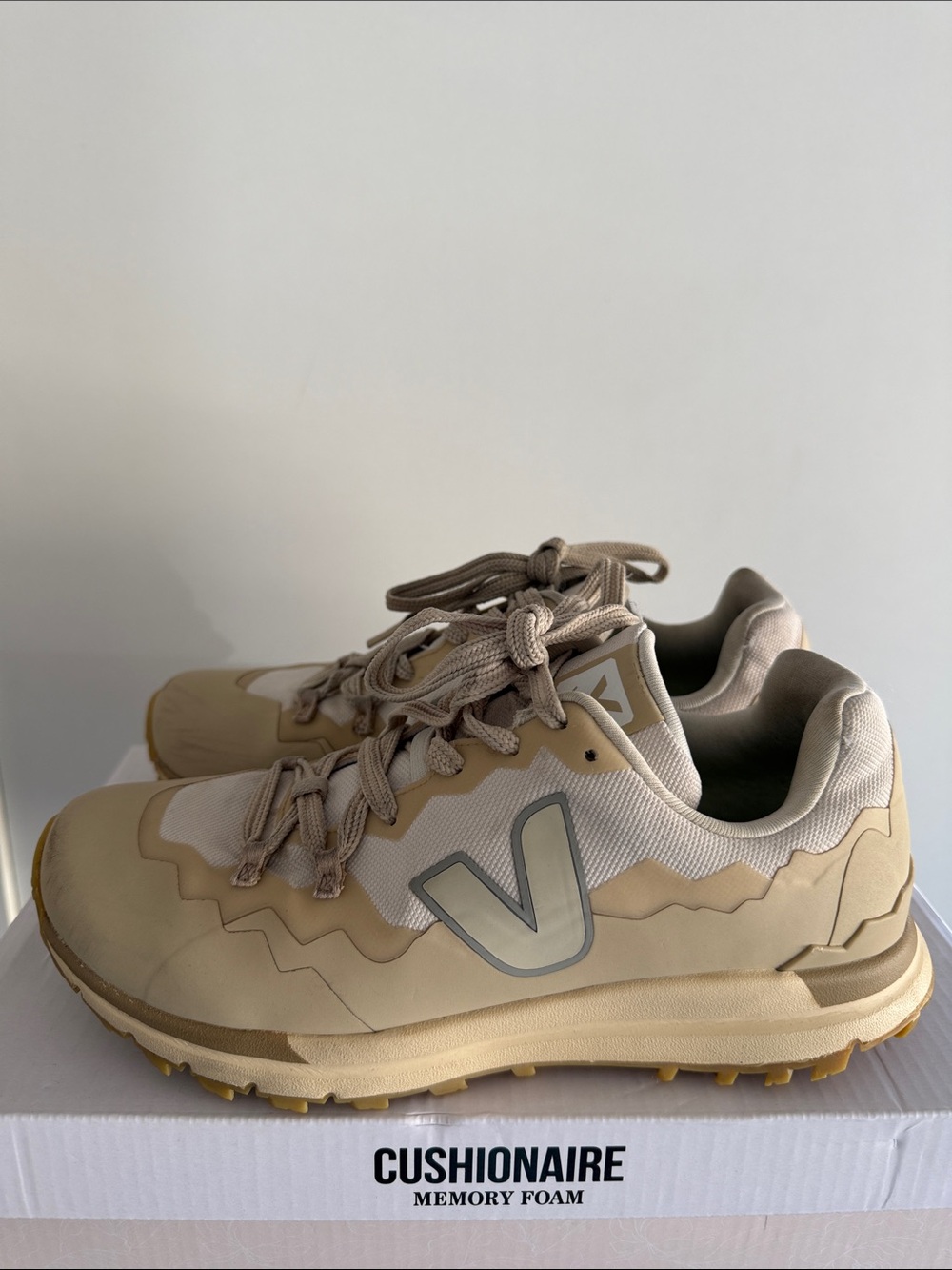 VEJA Women's Fitz Roy Trail Shoes - Gravel / Pierre / Almond Size 7
